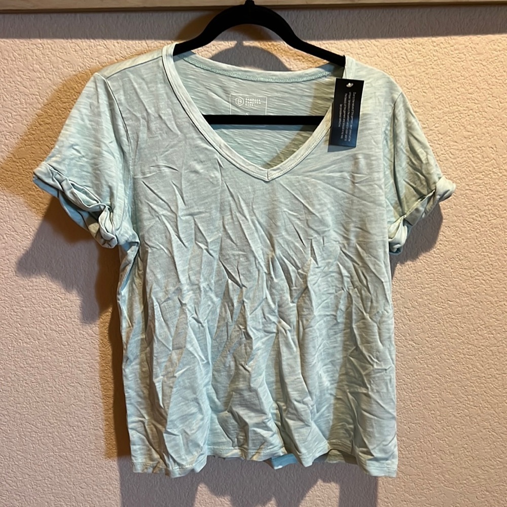 NWT CCB v-nexk rolled sleeve